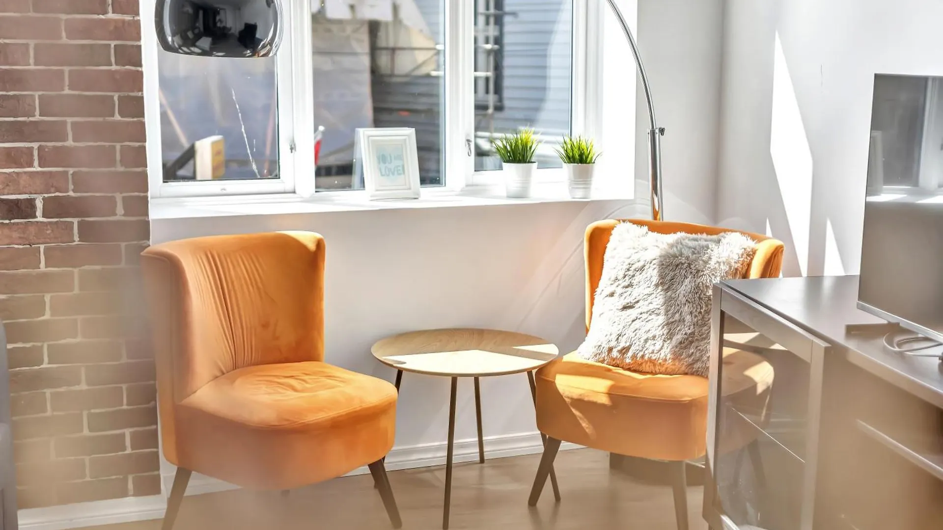 Modern Apartment By Bergen Harbor